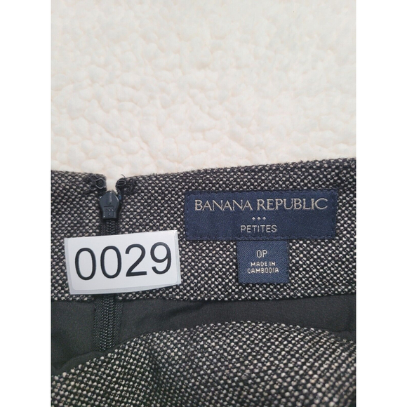 [29] Banana Republic Petite Gray Rayon Blend Pencil Skirt Lined Short- Size 0P - Picture 2 of 6